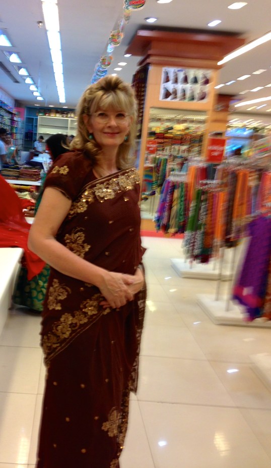 laurie buys a sari